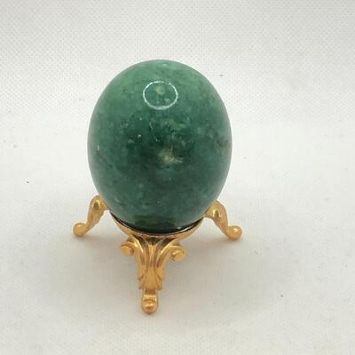 Lot 164 - Alabaster Egg with Stand