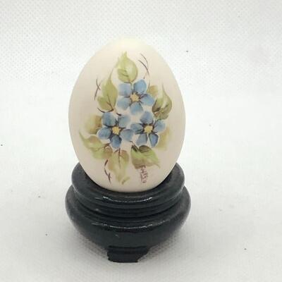 Lot 166 - Wood Egg with Stand