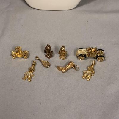 Lot 177 - Collection of Charms