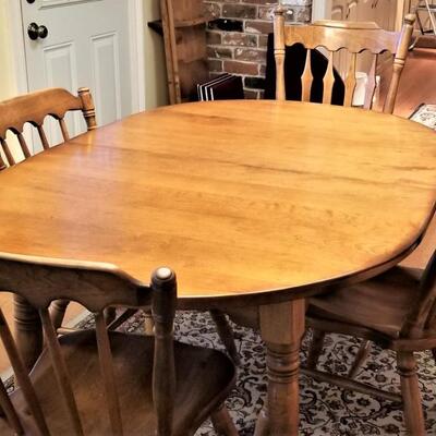 Lot #124 Mid Century Colonial Walter of Wabash Dining Table & Chairs