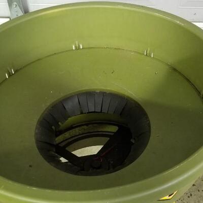 Lot #129  Shredder Joe - Leaf Mulcher and Shredder - WORKS