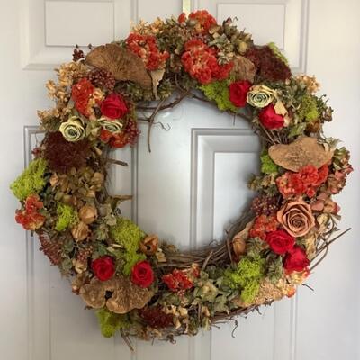 B1064 Dried Preserved Floral Wreath