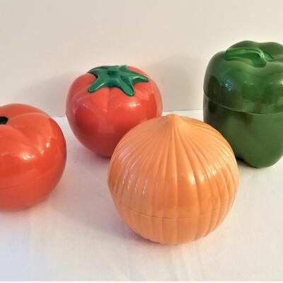 Lot #136  Cute Set of Plastic Vegetable Fridge Keepers