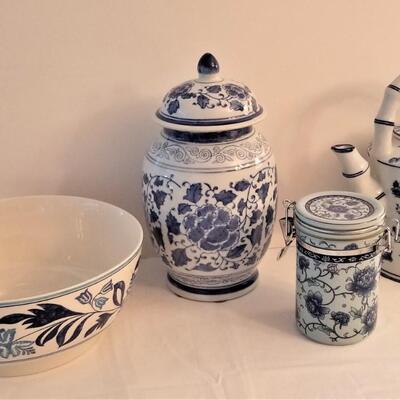 Lot #139  Blue/White Decorator Lot - 4 pieces