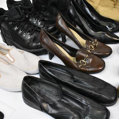Lot of Shoes, Sizes 9-11: Boots, Heels, Slippers, etc