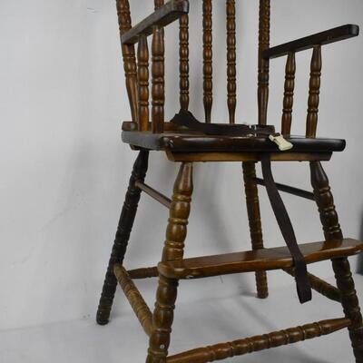 Vintage Wooden High Chair. No Tray. Wiggly. Use for Decor only