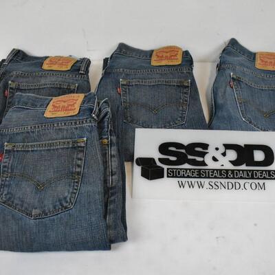 4 pairs of Men's Jeans. Levi Strauss 569 32x32 all have various holes/tears