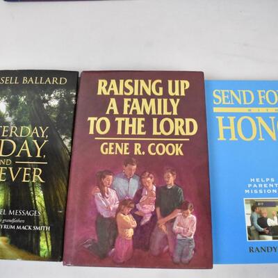 8 LDS Religious Books: The Five People you meet in Heaven -to- Great People