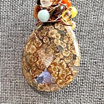 Lot 33  Stone Necklaces of Agate & Jasper Lace Agate Pendant
