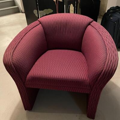 Cool maroon club chair