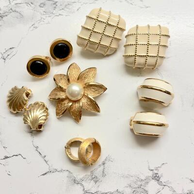 Lot 38  Vintage Designer Gold Tone Jewelry Clip Earrings Brooch Christian Dior St John Trifari
