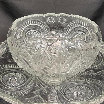 ANTIQUE 1908 EAPG SLEWED HORSESHOE PUNCH BOWL with PLATTER  L E SMITH
