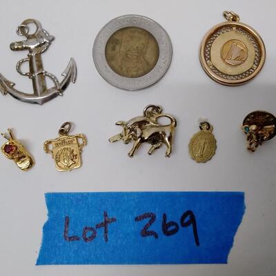 Lot 269 - Mixed Lot of Costume Jewelry & Coin