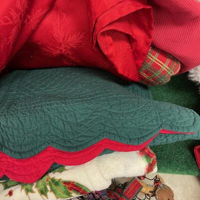 #207B  Christmas Linens, Hat, Bags, Stockings, Towels, Placemats etc. 