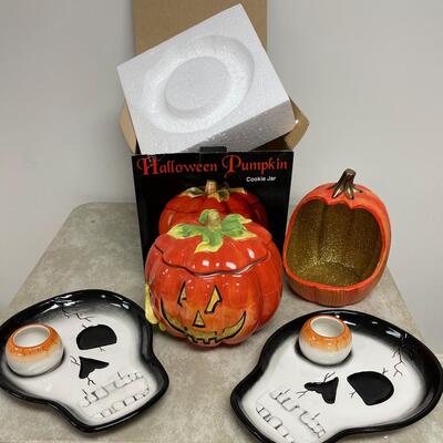 #212B Halloween Pumpkin Cookie Jar 2 Skeleton Serving Trays