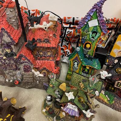 #242B Halloween Village with Jack-o-lantern Table Cloth in Storage Tub
