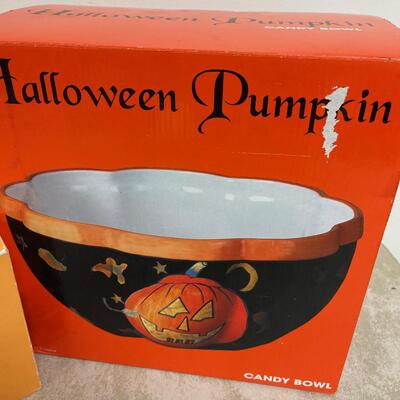 #243B Candy Bowls Pumpkins - Like New 