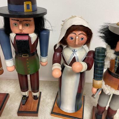 #244B Thanksgiving Nutcracker Lot