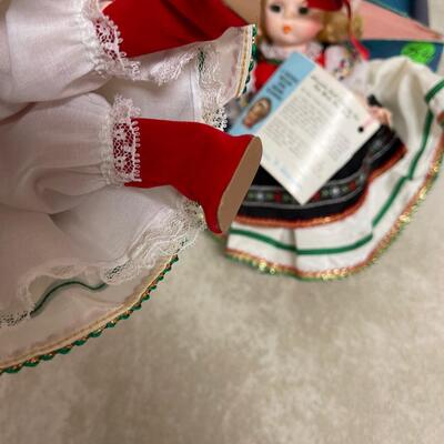 #254B Madame Alexander Poland (2)