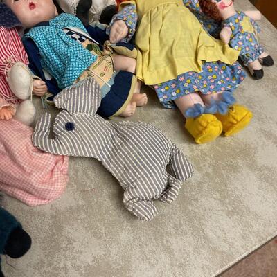 #256B Collection of Mixed Lot of Dolls 