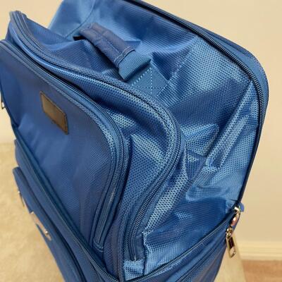 #260 B Rolling Suit Case with retractable Handle 