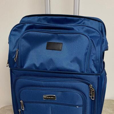 #260 B Rolling Suit Case with retractable Handle 