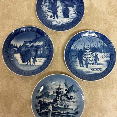 #261 B (4) Royal Copenhagen Plates 
