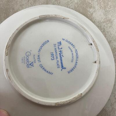 #266 B 8 Hummel Year Plates NO Boxes. 