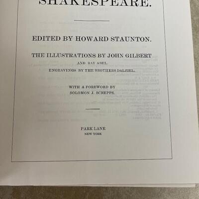 #269 B The Complete Shakespeare 3 volumes in One 