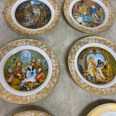 #276 B Grimm Fairy Tale Porcelain Plates (9) 