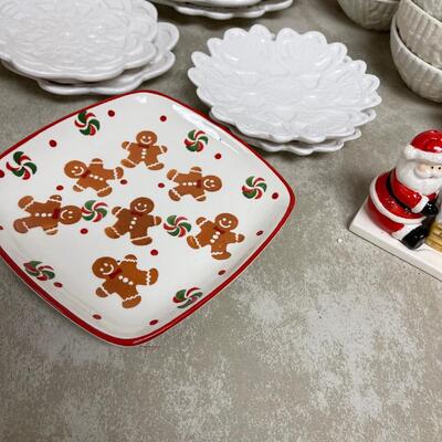 #285 B HOLIDAY Dishes Mixed Lot Plus S & P 