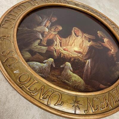 #287 B Nativity Picture Round Frame 