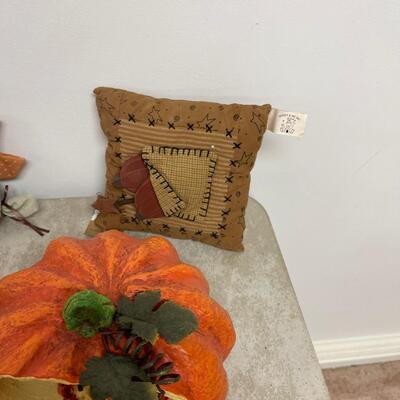 #288 B Thanksgiving Decor