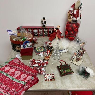 #298 B Christmas Decorations Include Snowy Owl Chicks