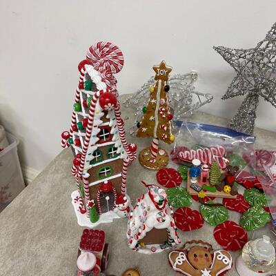 #302 B Gingerbread men &  Tree Top Decor, Candy theme items 
