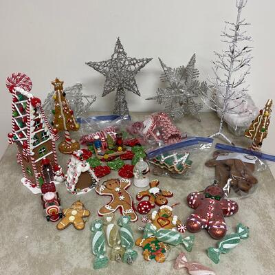 #302 B Gingerbread men &  Tree Top Decor, Candy theme items 