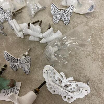 #312 B Decorative Knobs Birds