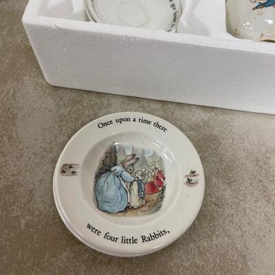 #324 B Peter Rabbit Wedgewood Tea Set Children's 