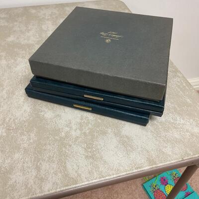 #327 B Pickard Mothers Love (3) Mothers Day Plates in Original Boxes 