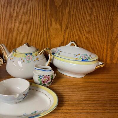 #337B Children's Porcelain Tea Set 