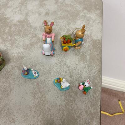 #339 B Easter Miniatures A large Lot!