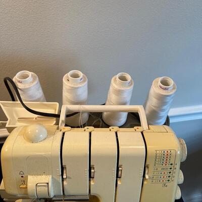 #353 Bernina Portable Sewing Serger Machine with Soft Case 