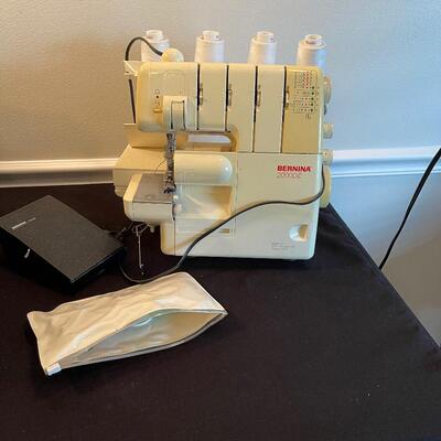 #353 Bernina Portable Sewing Serger Machine with Soft Case 