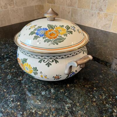 #365  Asta Covered Enamel  Dish 9" Diameter 
