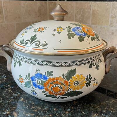 #365  Asta Covered Enamel  Dish 9" Diameter 