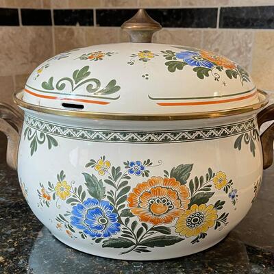 #366  Asta Covered Enamel  Dish  10-1/2" 