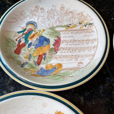 #372  (4) Vernon Kilns Plates 