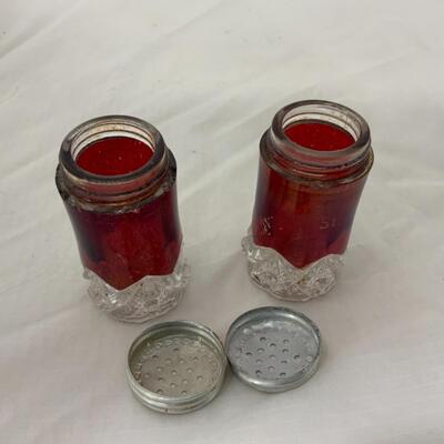 [52] ANTIQUE | Souvenir Glass Salt & Pepper | St Paul, Minnesota