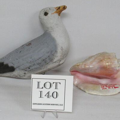 Garden Seagull and Decorative Large Shell