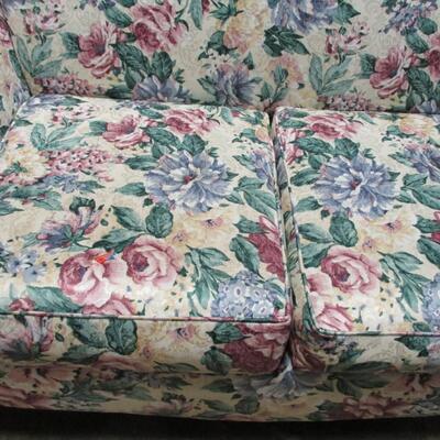 Lot 169 - Floral Two Cushion Upholstered  Love Seat